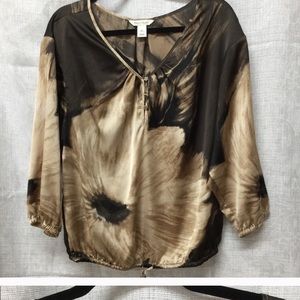 XL White House black market top